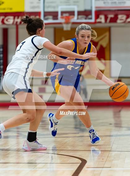 Thumbnail 3 in Mountain Home vs Bentonville West (Billy Ply Classic) photogallery.