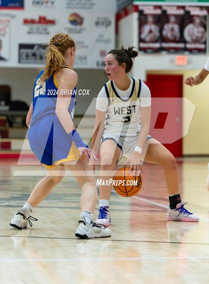 Thumbnail 1 in Mountain Home vs Bentonville West (Billy Ply Classic) photogallery.