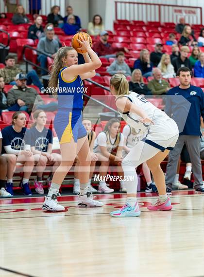 Thumbnail 2 in Mountain Home vs Bentonville West (Billy Ply Classic) photogallery.