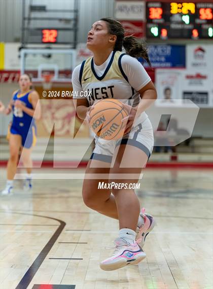 Thumbnail 1 in Mountain Home vs Bentonville West (Billy Ply Classic) photogallery.