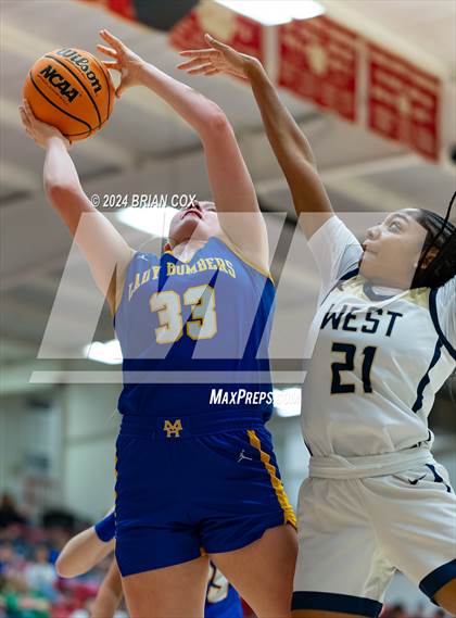 Thumbnail 2 in Mountain Home vs Bentonville West (Billy Ply Classic) photogallery.