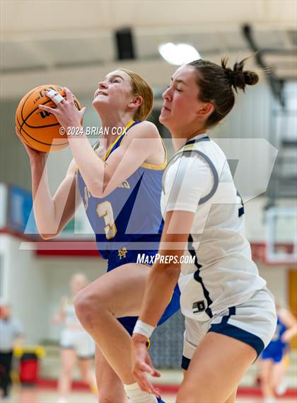 Thumbnail 3 in Mountain Home vs Bentonville West (Billy Ply Classic) photogallery.