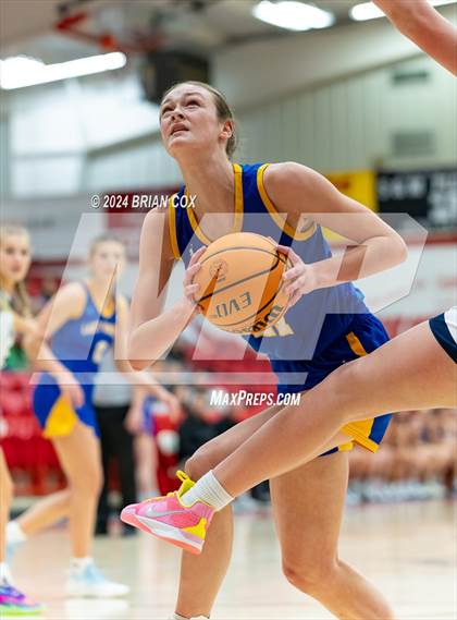 Thumbnail 1 in Mountain Home vs Bentonville West (Billy Ply Classic) photogallery.