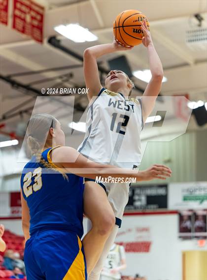 Thumbnail 1 in Mountain Home vs Bentonville West (Billy Ply Classic) photogallery.