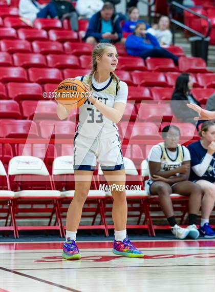 Thumbnail 1 in Mountain Home vs Bentonville West (Billy Ply Classic) photogallery.