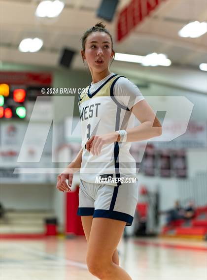 Thumbnail 3 in Mountain Home vs Bentonville West (Billy Ply Classic) photogallery.