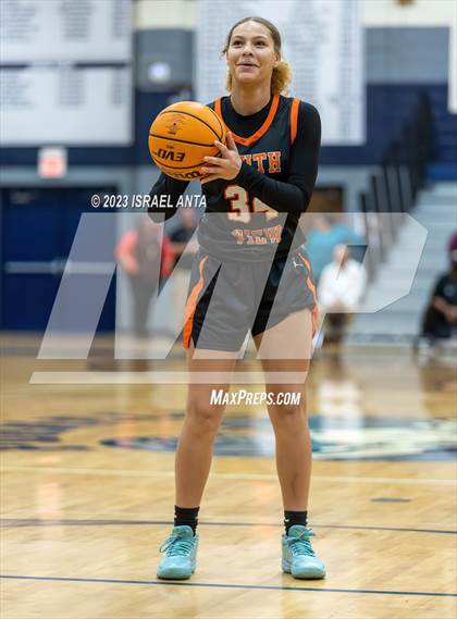 Thumbnail 2 in South View @ Purnell Swett(NCHSAA 4A Round 2) photogallery.