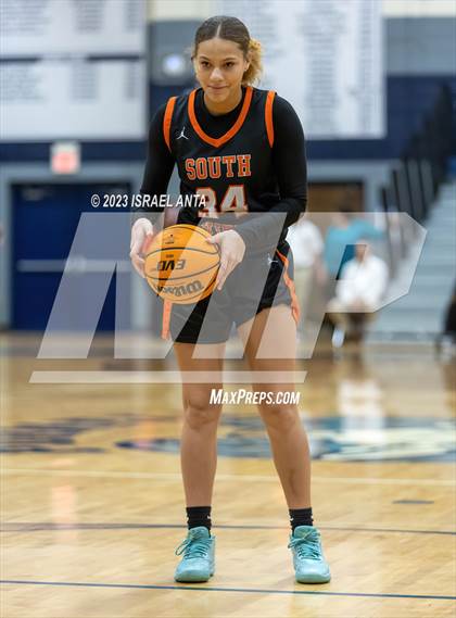 Thumbnail 1 in South View @ Purnell Swett(NCHSAA 4A Round 2) photogallery.