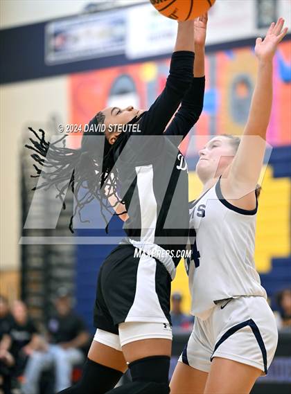 Thumbnail 2 in Sacramento vs. Casa Roble (Rumble on the River) photogallery.