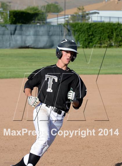 Thumbnail 1 in North @ Tehachapi photogallery.