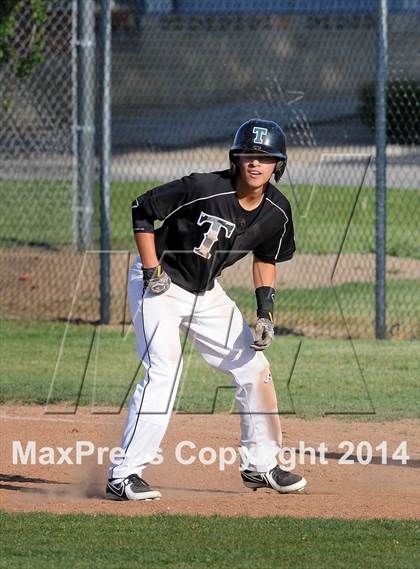 Thumbnail 1 in North @ Tehachapi photogallery.