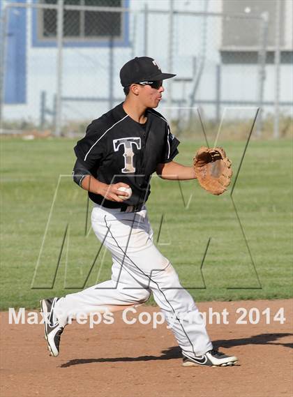 Thumbnail 1 in North @ Tehachapi photogallery.