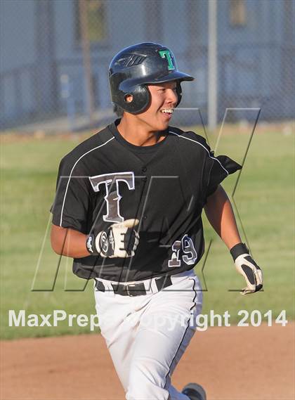 Thumbnail 1 in North @ Tehachapi photogallery.