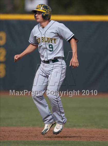 Thumbnail 1 in Pleasant Valley vs. Red Bluff (CIF NS D1 Final) photogallery.