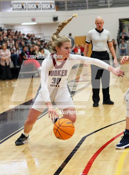 Thumbnail 2 in Alexander Central vs. Bunker Hill (Dick's Sporting Goods Classic) photogallery.