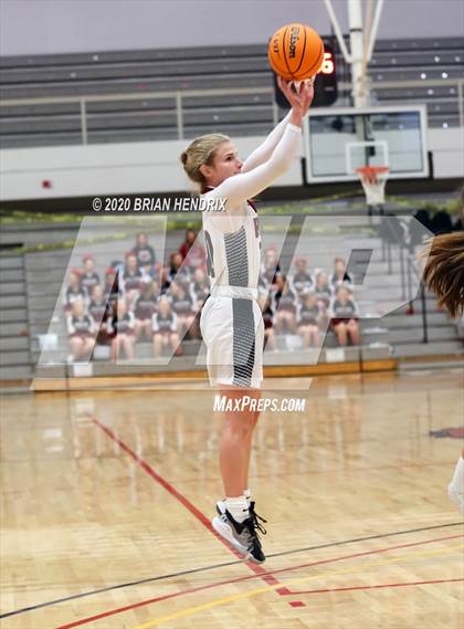 Thumbnail 1 in Alexander Central vs. Bunker Hill (Dick's Sporting Goods Classic) photogallery.