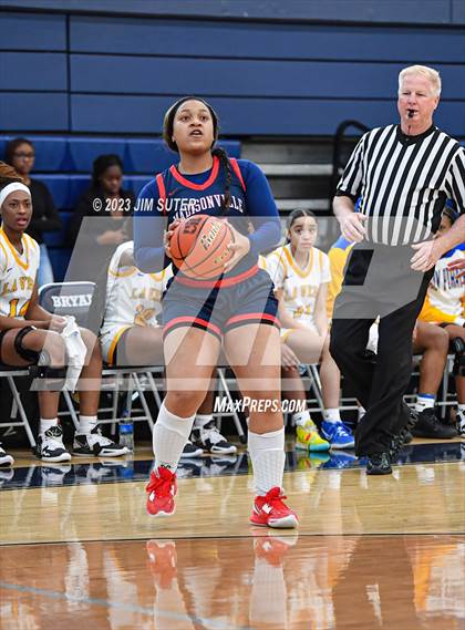 Thumbnail 1 in La Vega vs Madisonville (UIL 4A Reg III Final) photogallery.