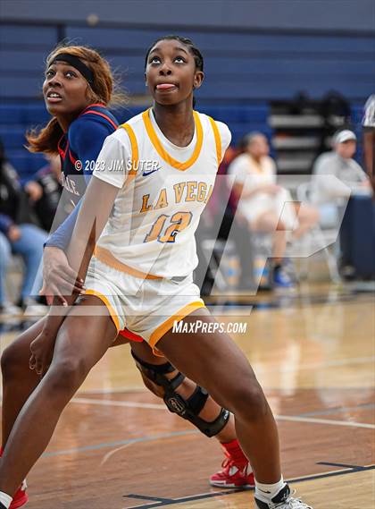 Thumbnail 1 in La Vega vs Madisonville (UIL 4A Reg III Final) photogallery.