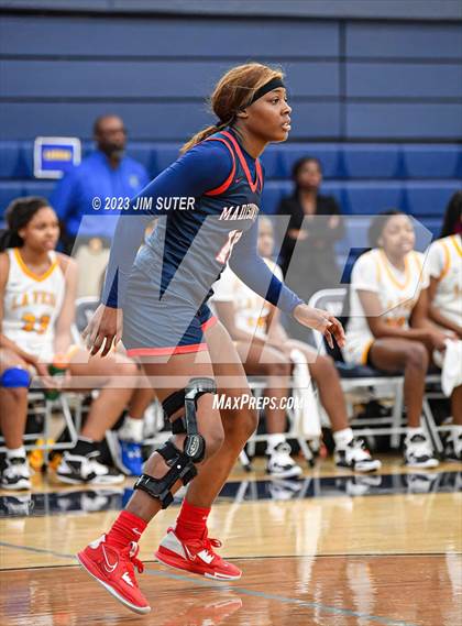 Thumbnail 1 in La Vega vs Madisonville (UIL 4A Reg III Final) photogallery.