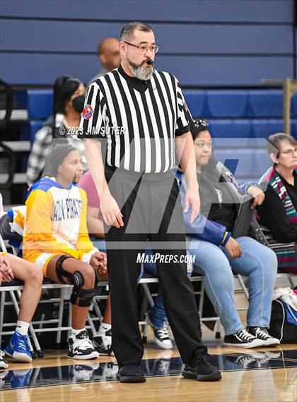 Thumbnail 3 in La Vega vs Madisonville (UIL 4A Reg III Final) photogallery.