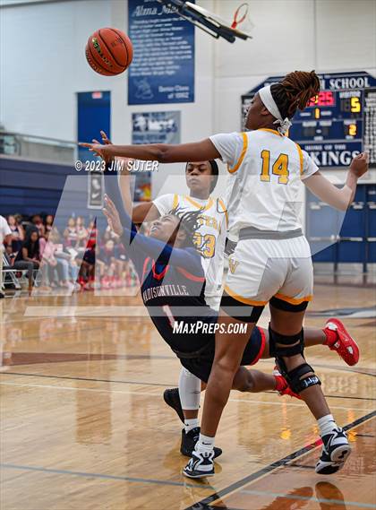 Thumbnail 2 in La Vega vs Madisonville (UIL 4A Reg III Final) photogallery.
