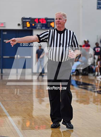 Thumbnail 1 in La Vega vs Madisonville (UIL 4A Reg III Final) photogallery.