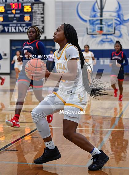 Thumbnail 3 in La Vega vs Madisonville (UIL 4A Reg III Final) photogallery.