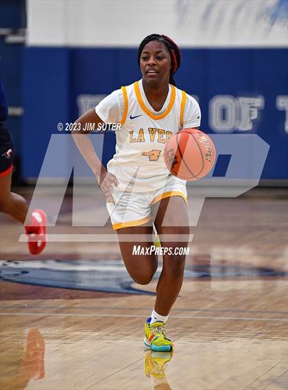Thumbnail 2 in La Vega vs Madisonville (UIL 4A Reg III Final) photogallery.