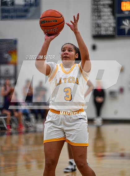 Thumbnail 2 in La Vega vs Madisonville (UIL 4A Reg III Final) photogallery.