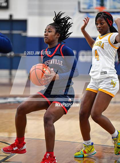 Thumbnail 1 in La Vega vs Madisonville (UIL 4A Reg III Final) photogallery.