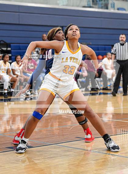 Thumbnail 2 in La Vega vs Madisonville (UIL 4A Reg III Final) photogallery.