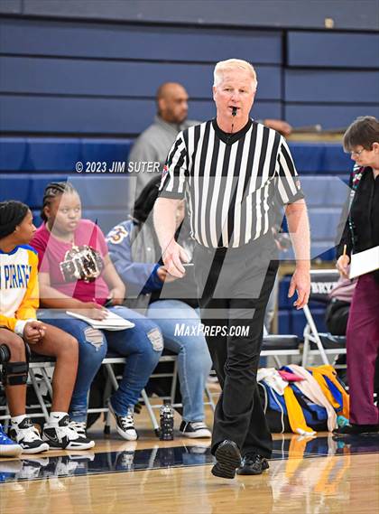 Thumbnail 2 in La Vega vs Madisonville (UIL 4A Reg III Final) photogallery.
