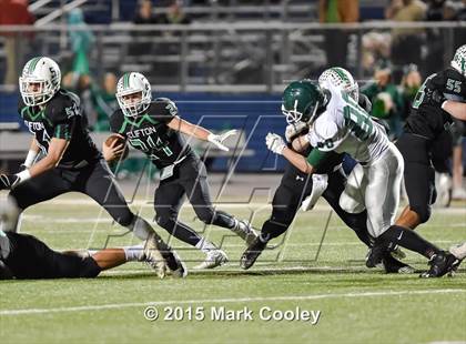 Thumbnail 2 in Clifton vs. Franklin (UIL 3A D2 Area Playoff) photogallery.