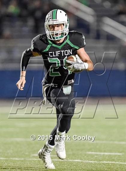 Thumbnail 1 in Clifton vs. Franklin (UIL 3A D2 Area Playoff) photogallery.