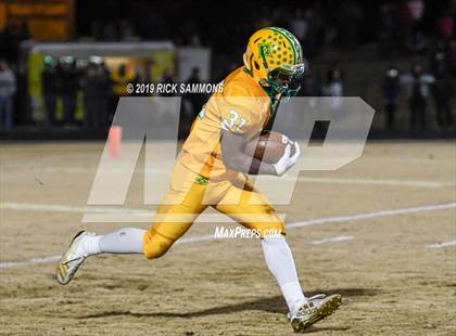 Thumbnail 2 in Richmond vs. Myers Park (NCHSAA 4AA 3rd Round Playoff) photogallery.