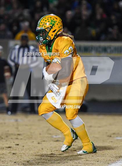 Thumbnail 3 in Richmond vs. Myers Park (NCHSAA 4AA 3rd Round Playoff) photogallery.