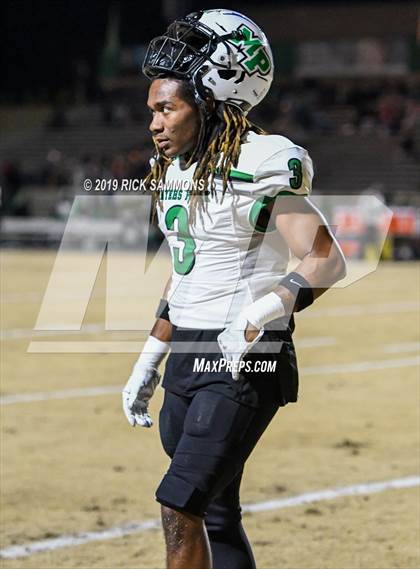 Thumbnail 3 in Richmond vs. Myers Park (NCHSAA 4AA 3rd Round Playoff) photogallery.