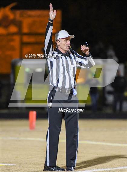 Thumbnail 3 in Richmond vs. Myers Park (NCHSAA 4AA 3rd Round Playoff) photogallery.