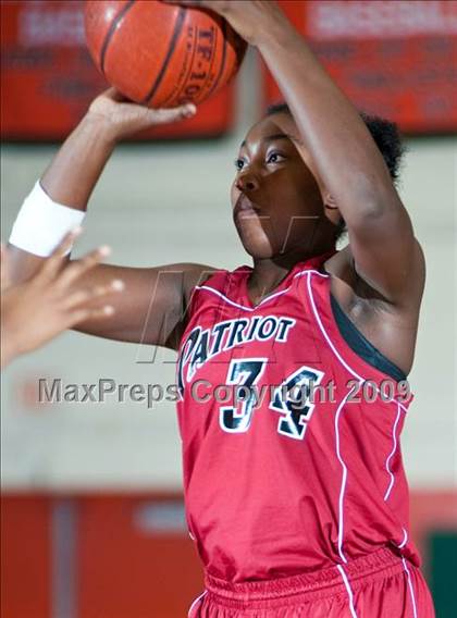 Thumbnail 2 in Carter vs. Patriot (Lady Bears Holiday Classic) photogallery.