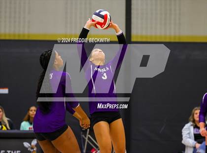 Thumbnail 3 in Anna vs. Tom Bean (Hwy 75 Volleyfest) photogallery.