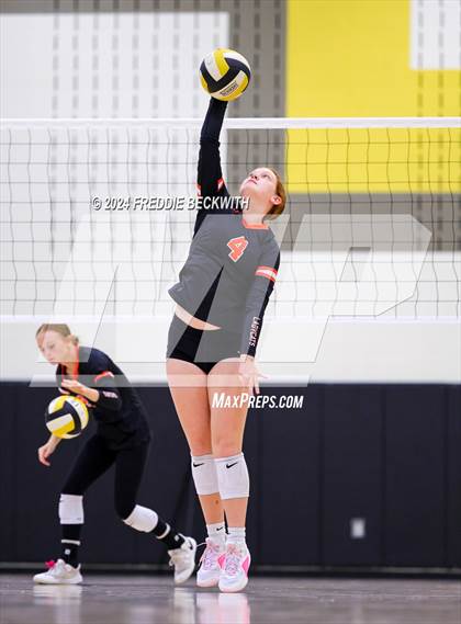 Thumbnail 3 in Anna vs. Tom Bean (Hwy 75 Volleyfest) photogallery.