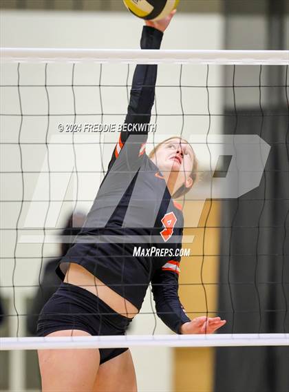 Thumbnail 2 in Anna vs. Tom Bean (Hwy 75 Volleyfest) photogallery.