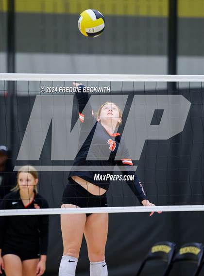 Thumbnail 2 in Anna vs. Tom Bean (Hwy 75 Volleyfest) photogallery.