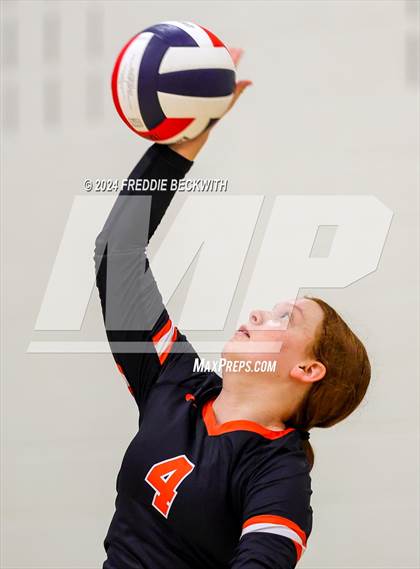 Thumbnail 1 in Anna vs. Tom Bean (Hwy 75 Volleyfest) photogallery.