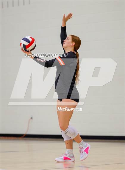 Thumbnail 1 in Anna vs. Tom Bean (Hwy 75 Volleyfest) photogallery.