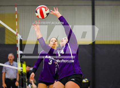 Thumbnail 1 in Anna vs. Tom Bean (Hwy 75 Volleyfest) photogallery.