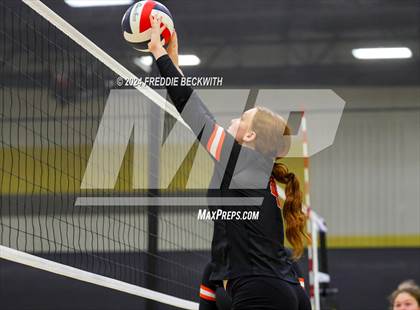 Thumbnail 1 in Anna vs. Tom Bean (Hwy 75 Volleyfest) photogallery.