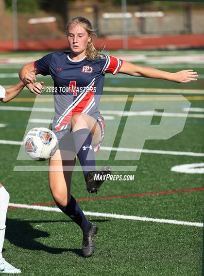Thumbnail 2 in Ravenscroft @ Providence Day (NCISAA 4A Semifinal) photogallery.