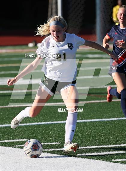 Thumbnail 3 in Ravenscroft @ Providence Day (NCISAA 4A Semifinal) photogallery.