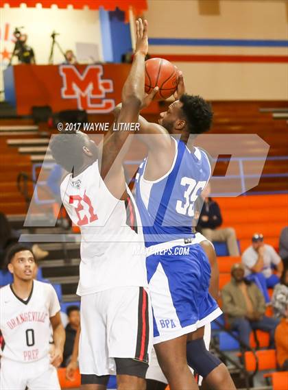 Thumbnail 3 in Word of God Christian Academy vs Orangeville Prep Canada (Marshall County Hoopfest) photogallery.